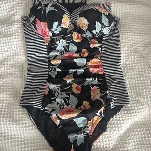 Torrid Black Floral Striped One Piece Swimsuit Size 1